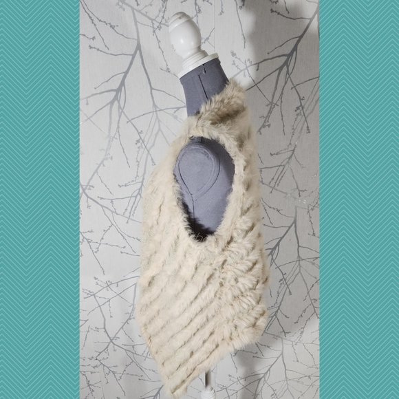 Metric Knits Ivory Rabbit Fur Stripe Open Vest Cardigan - Picture 2 of 4
